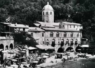 Gemeinde Camogli. Riviera di Levante. Italien. Ansicht der Abtei von San Fruttuoso