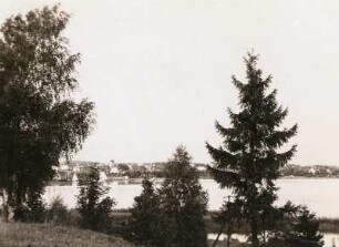 Lötzen (Giżycko). Blick vom Wall auf die Stadt und den Löwentin-See