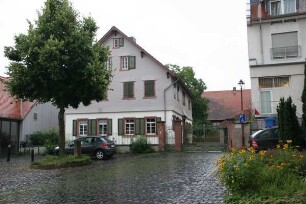 Pfarrhaus (Massivbau); Roßdorf, Kirchgasse 1