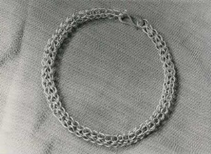 Halskette aus Silber von Anne von Miller-Schütz