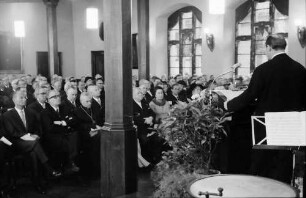Freiburg: Kaufhaus; Ansprache: Ministerpräsident Filbinger (mit Saal)