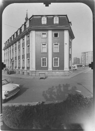 Gera, Museumsplatz 1. Stadtmuseum (18. Jh.). Ansicht von Osten