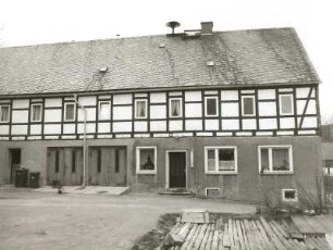 Sayda-Ullersdorf, Saydaer Straße 8. Gehöft. Ehemaliges Wohnstallhaus, Hoffront