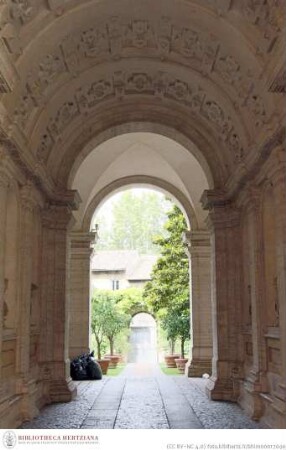 Palazzo Farnese, Cortile, Durchgang vom Cortile zum Garten