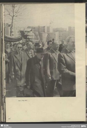Demonstration am 1. Mai 1957