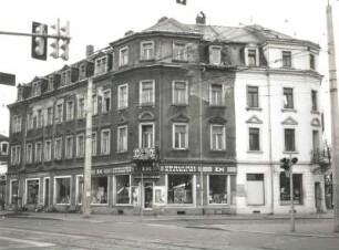 Dresden-Pieschen, Großenhainer Straße 127/Trachenberger Straße 20. Doppelwohnhaus mit Läden (um 1900). Eckansicht