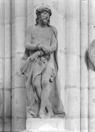 Statue mit der Darstellung des Schmerzensmannes