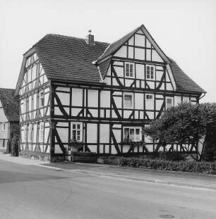 Meinhard, Kirchstraße 11