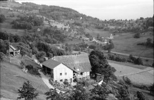 Sasbachwalden: Hof an der Straße, von oben