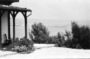 [Cap] Galata: Blick über die Bucht von Varna, vom Leuchtturm
