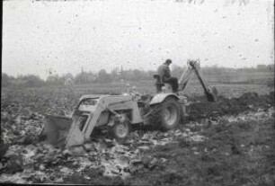 Traktoranbaubagger MF 710 (Massey- Ferguson)