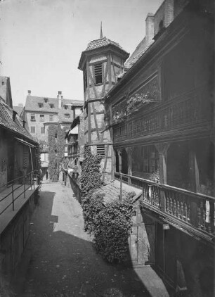 Ancienne hôtellerie du Corbeau