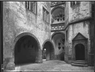 Zwingenberg Schloss Zwingenberg Innenhof