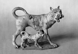 Dogge mit Welpen