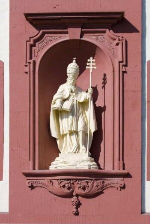 Statue von Papst Clemens