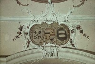 Ostseite: Wappen