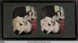 Lesende Frau