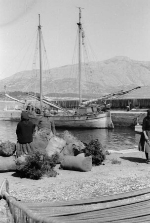 Im Hafen : Hafenszenerie in Korcula.