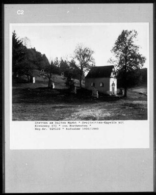 Dreirittenkapelle mit Kreuzweg