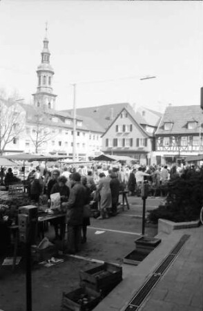 Offenburg: Marktplatz mit Pfarrkirche