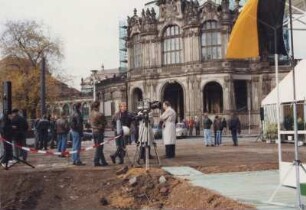 Dresden-Altstadt. Wiederaufbau des Taschenbergpalais, aufgenommen November 1992