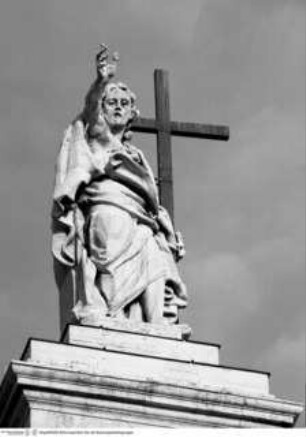 Christus von Kirchenvätern flankiert, Segnender Christus mit Kreuz