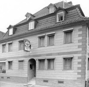 Fachwerkwohnhaus; Ortenberg, Mittelstraße 8