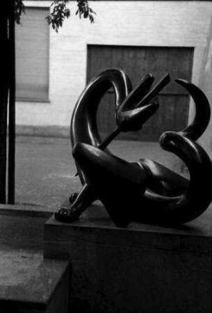 Basel: Plastik, Drachen im Hof