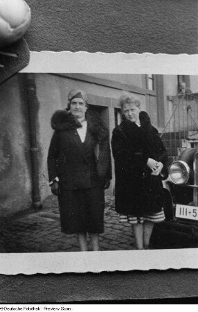 Fotografie mit zwei Frauen