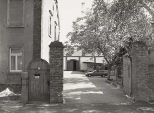 Mobschatz-Podemus, Am Dorfplatz 3. Bauernhof (2. H. 19. Jh.)