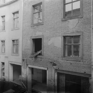 Dresden-Altstadt, Ständehaus, großer Innenhof mit Einbauten. Blick vom Südflügel zum Ostflügel