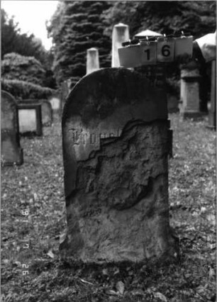Grabstein 16