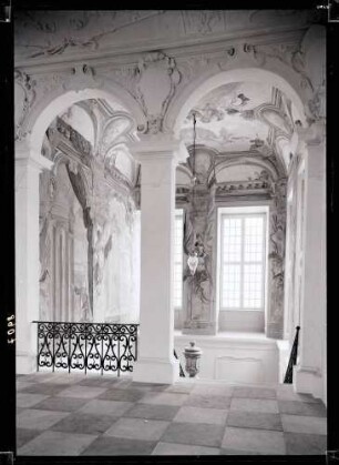 Schloß; Ordensbau, Treppenhaus nach der Restaurierung