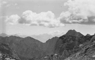 Bergmassiv : Aufnahme eines Gebirgskammes.
