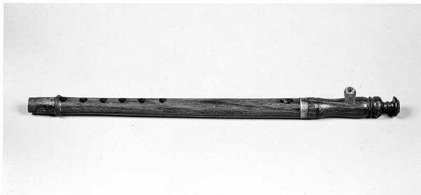 open transverse flute with finger holes