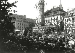 Bautzen. Huldigung für Friedrich August III., König von Sachsen, auf dem Hauptmarkt am 29. Mai 1905