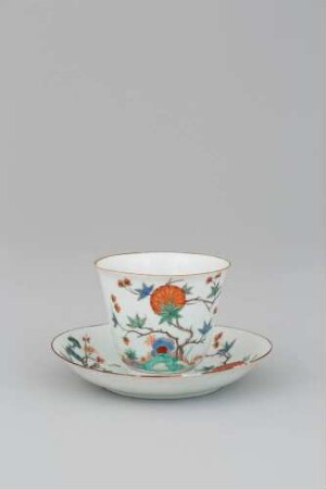 Becher mit Unterschale