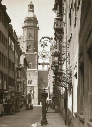 Burgstraße : Leipzig, Burgstraße, Blick nach Norden zur Thomaskirche, rechts Thüringer Hof
