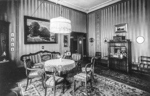 Kraśnik Dolny (Nieder-Schönfeld). Schloss (2. H. 17. Jh., 19. Jh.). Biedermeierzimmer