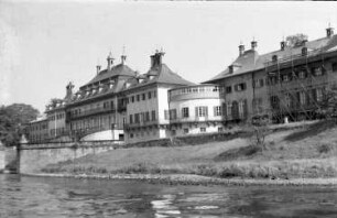 Dresden-Pillnitz. Schloss Pillnitz. Wasserpalais. Ansicht von der Elbe