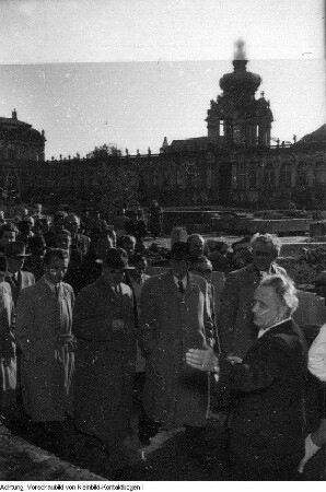 Dresden. Wjatscheslaw Michailowitsch Molotow, Außenminister der UdSSR während seines Besuches in Dresden, Oktober 1954 & Dresden. Besuch Modrows in Dresden, Oktober 1954