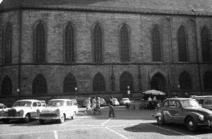 Amberg: Marktplatz mit Schiff der Stadtkirche