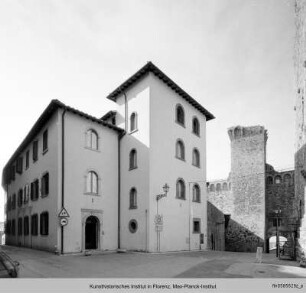 Convento di Santa Chiara & Ex Monastero delle Clarisse & Scuola Media, Massa Marittima