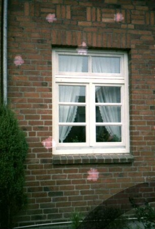 Bünningstedt: Bramkampredder 3: Detailaufnahme: Sprossenfenster