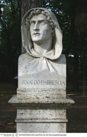Büste des Arnaldo da Brescia