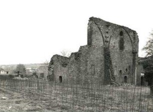 Meißen-Klosterhäuser, Hochuferstraße. Ruine des Benediktiner-Nonnenklosters zum Heiligen Kreuz (1201/1250). Nordwand