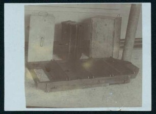 Foto eines Feldsterilisationsherdes mit Zubehör