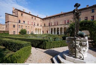 Palazzo Costabili & Palazzo di Lodovico il Moro, Südwestlicher Hof