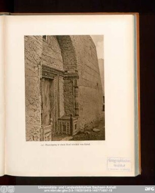 117. Hauseingang in einem Dorf nördlich von Kabul.