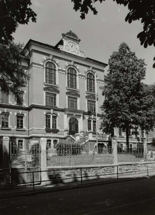 Oelsnitz/Vogtland. Julius-Mosen-Gymnasium, Melanchthonstraße, Ecke Lutherstraße